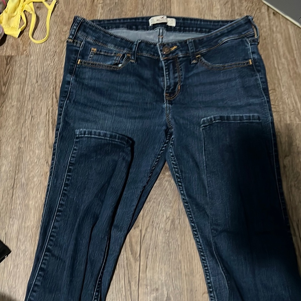Dark skinny jeans